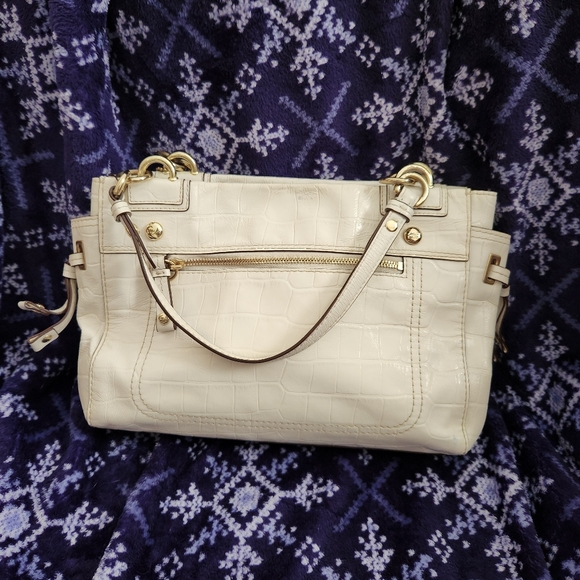 Coach Peyton Leather Handbag Satchel -- Patent in Ivory Cream - Picture 2 of 11